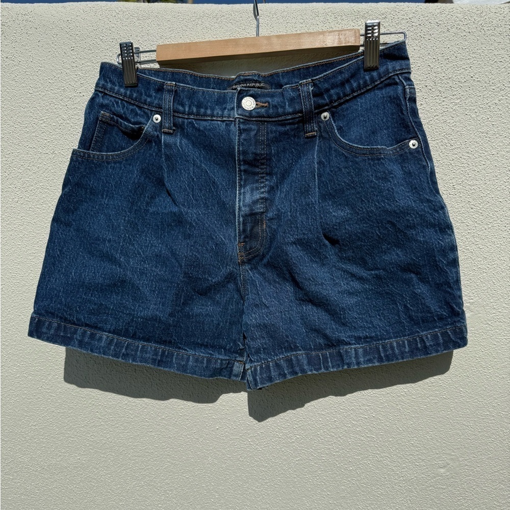 Banana Republic Blue Jean Shorts  Pleated Relaxed Fit - Picture 8 of 10